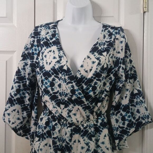 Charlotte Russe  blue white tie dye partial open back romper  Sz M NWOT - Picture 3 of 9